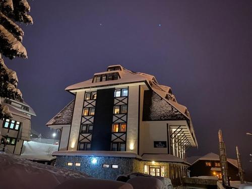 IN Apartman Župa Kopaonik smeštaj u centru na dan sa bazenom privatni apartmani