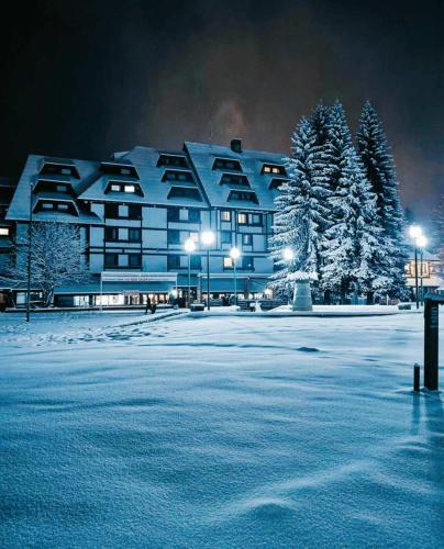 NevSki Apartments Kopaonik smeštaj u centru na dan apartmani kod skijaške staze